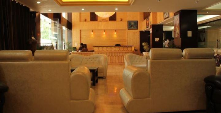 Hotel Royal Batoo Σριναγκάρ Εξωτερικό φωτογραφία